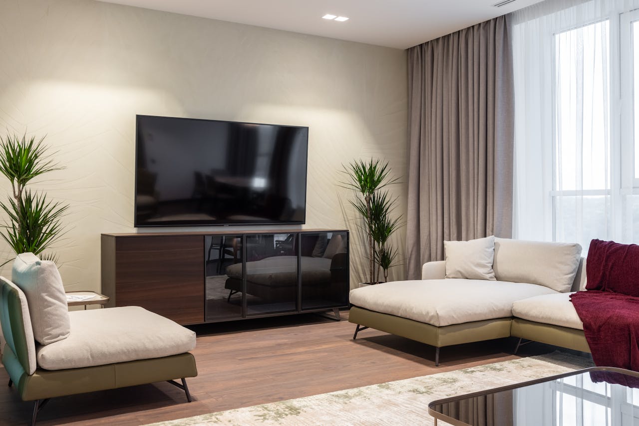 Une télé accessible et bellement cachée… ? Oui, avec Maison d’un Rêve !